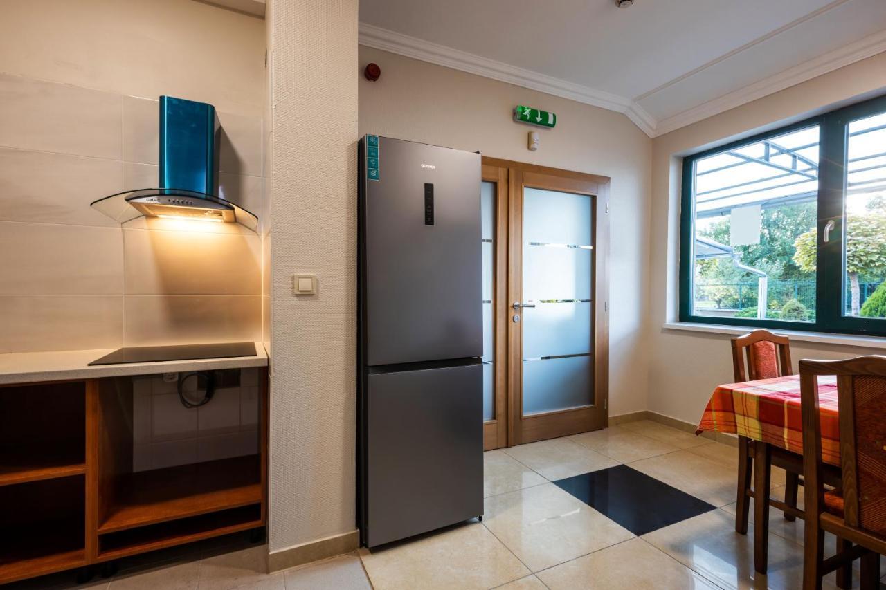 Hotel Napfeny Panzio Es Rendezvenyhaz Kecskemét Exterior foto