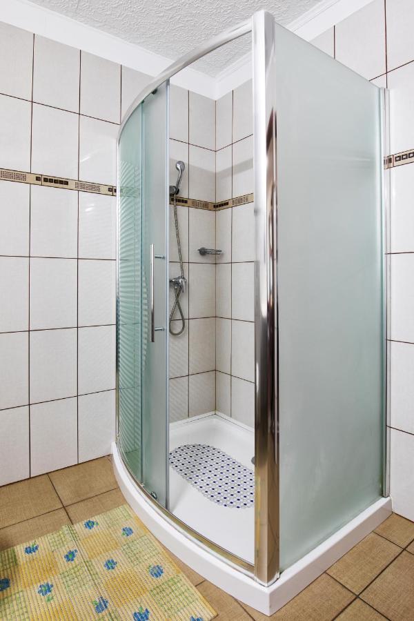 Hotel Napfeny Panzio Es Rendezvenyhaz Kecskemét Exterior foto