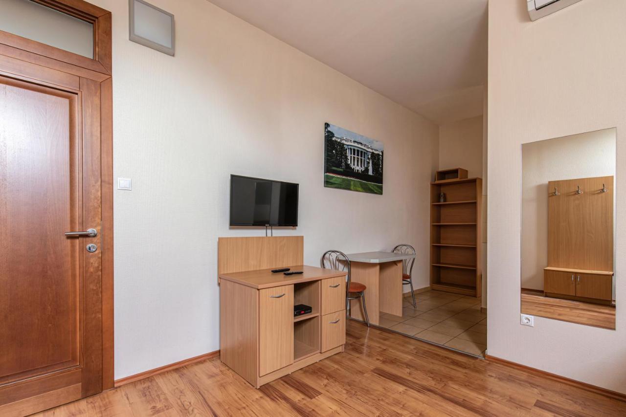 Hotel Napfeny Panzio Es Rendezvenyhaz Kecskemét Exterior foto